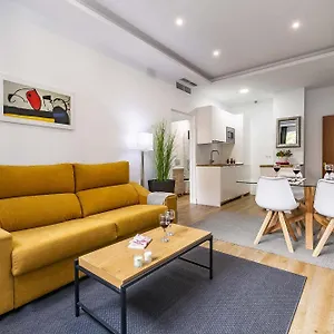 https://grand-apartment-soho-malaga-center.1costadelsol.com